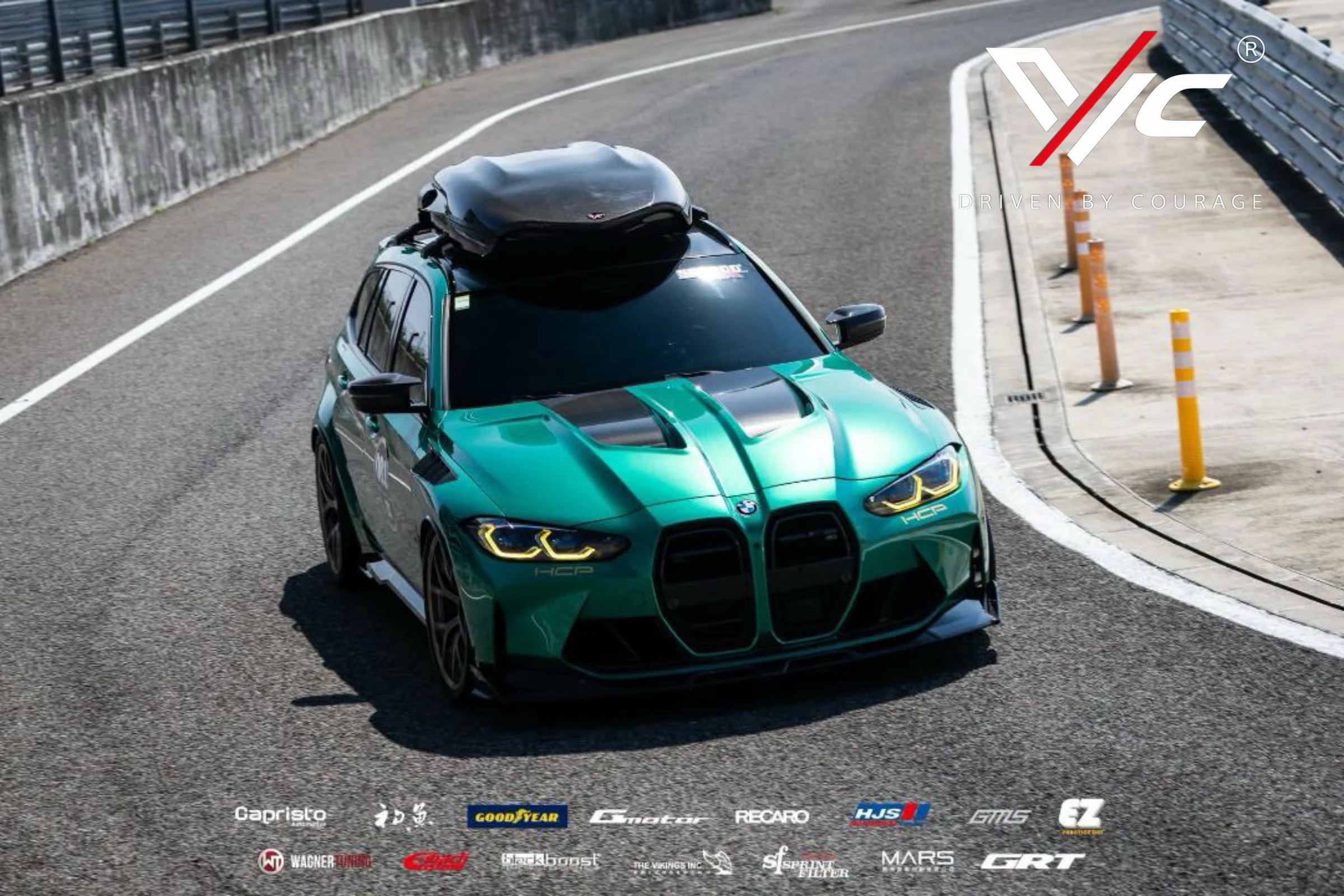 BMW M3 Touring G81 與 VIC STINGRAY 正面俯拍